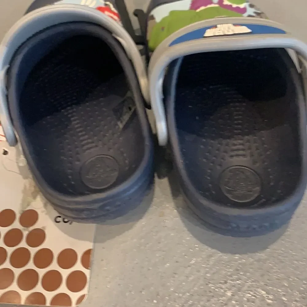 CROCS new tag